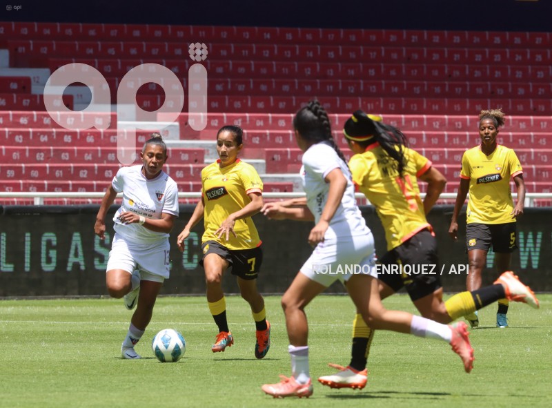 FBL-SUPERLIGA-FEMENINA-LDU-BARCELONA