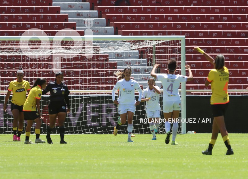 FBL-SUPERLIGA-FEMENINA-LDU-BARCELONA