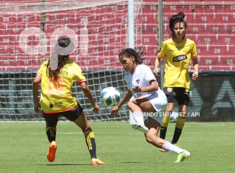 FBL-SUPERLIGA-FEMENINA-LDU-BARCELONA