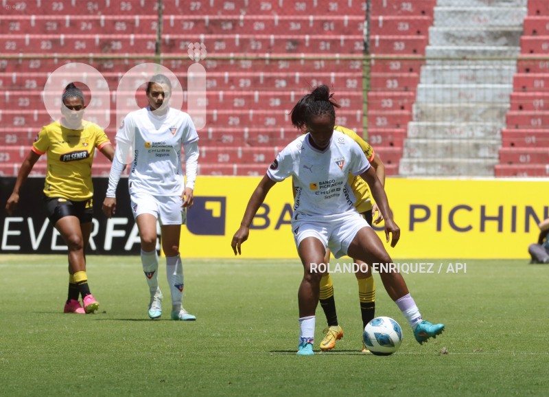 FBL-SUPERLIGA-FEMENINA-LDU-BARCELONA