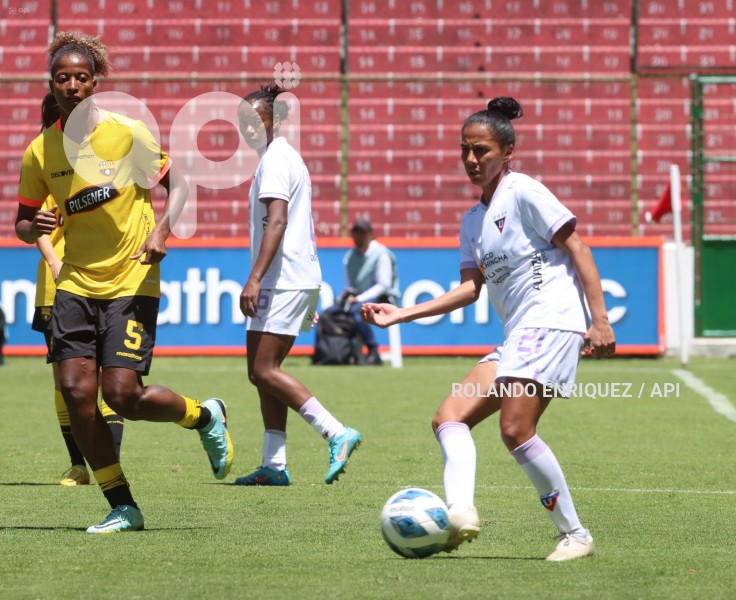 FBL-SUPERLIGA-FEMENINA-LDU-BARCELONA