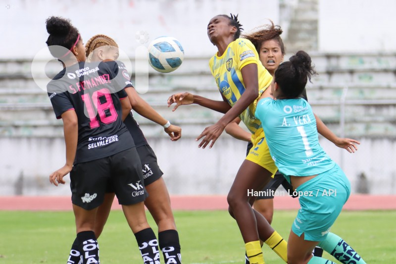FBL-SUPERLIGAFEM-LEONES-DRAGONAS