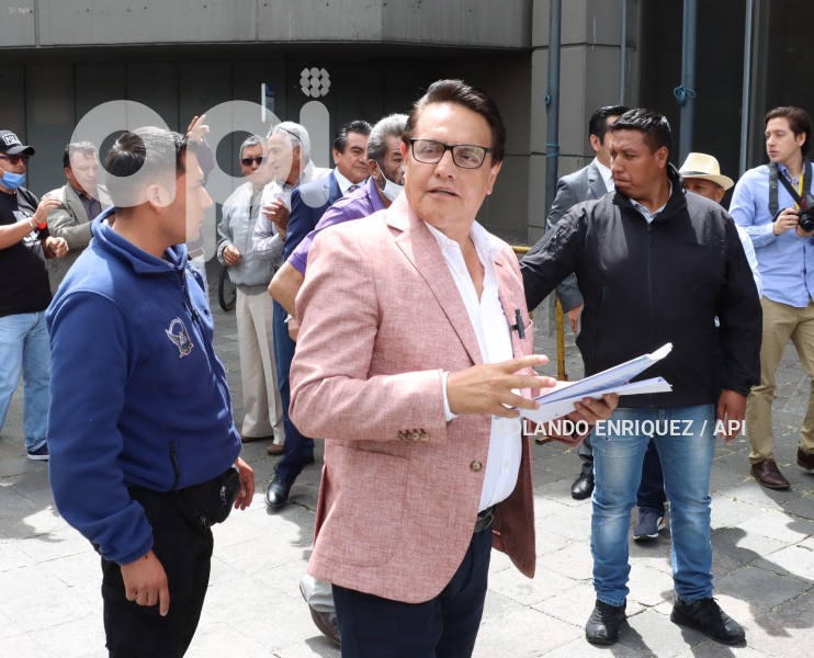 FERNANDO-VILLAVICENCIO-DENUNCIA-FISCALIA