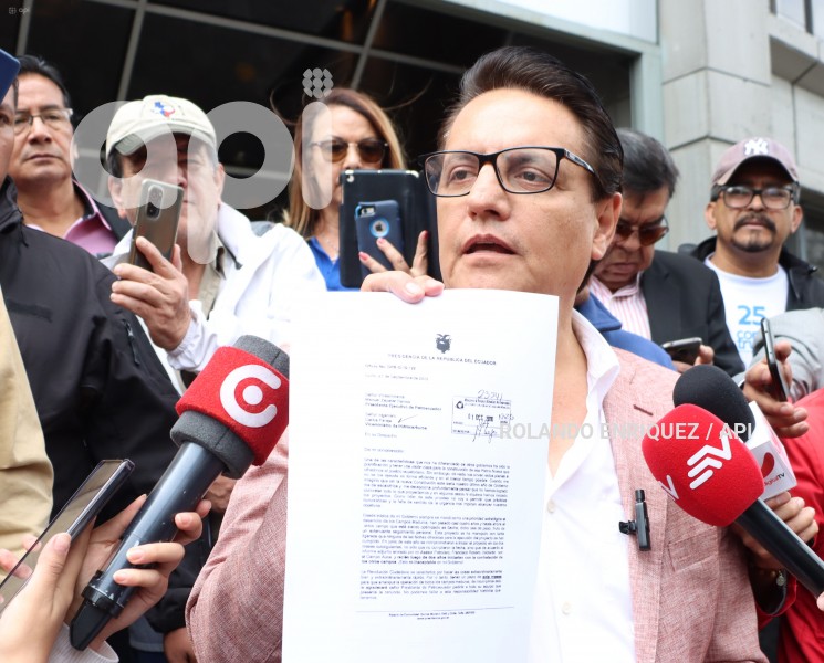 FERNANDO-VILLAVICENCIO-DENUNCIA-FISCALIA