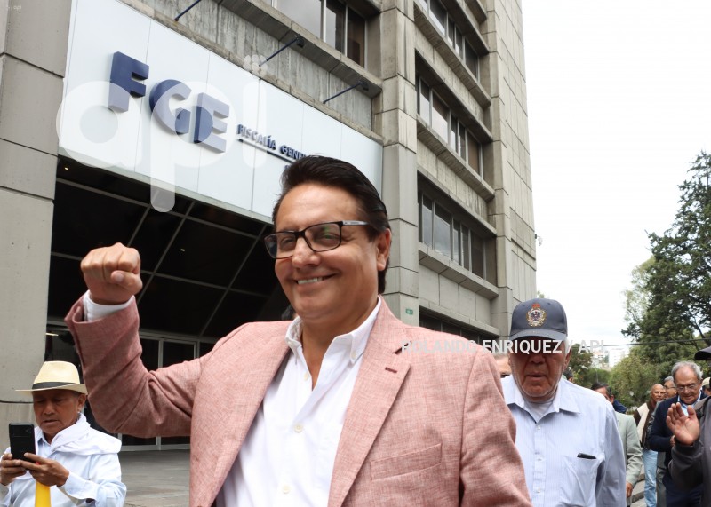 FERNANDO-VILLAVICENCIO-DENUNCIA-FISCALIA