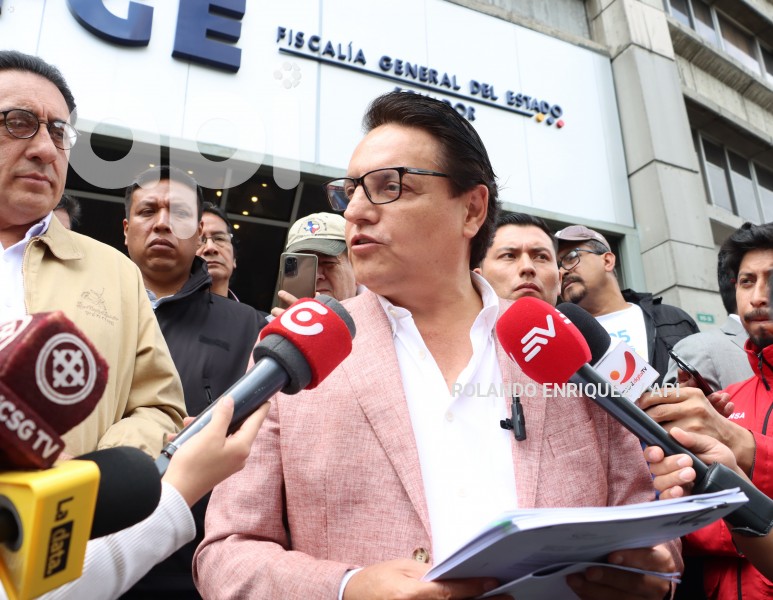 FERNANDO-VILLAVICENCIO-DENUNCIA-FISCALIA