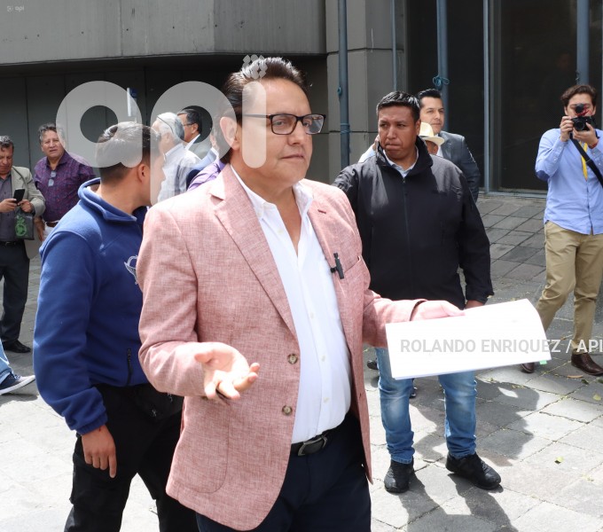FERNANDO-VILLAVICENCIO-DENUNCIA-FISCALIA