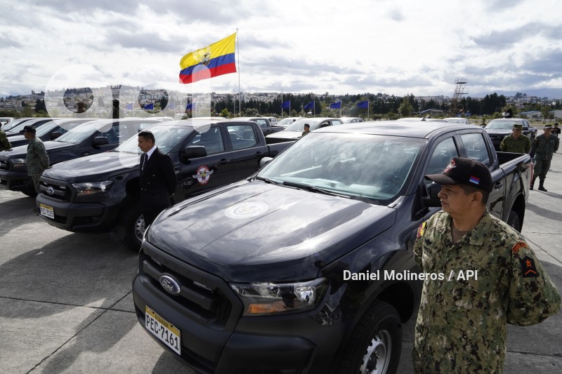 LASSO-ENTREGA-EQUIPAMENTO-MILITAR