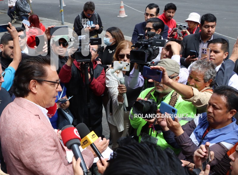FERNANDO-VILLAVICENCIO-DENUNCIA-FISCALIA