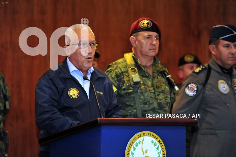 RUEDA DE PRENSA - GENERAL LARA - MINISTRO DE DEFENSA