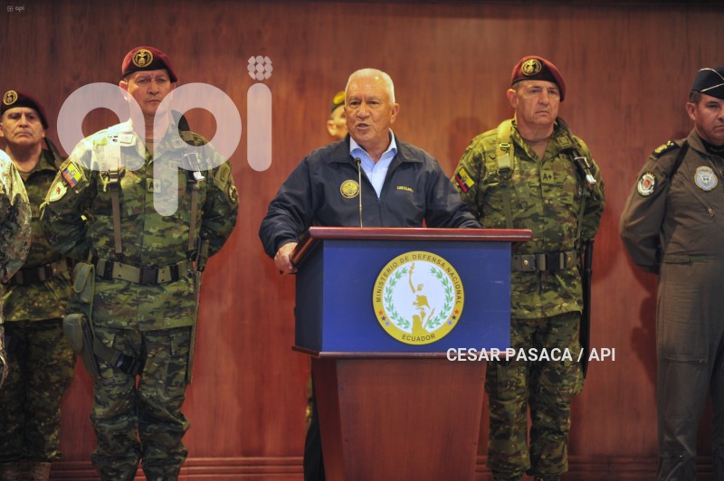 RUEDA DE PRENSA - GENERAL LARA - MINISTRO DE DEFENSA