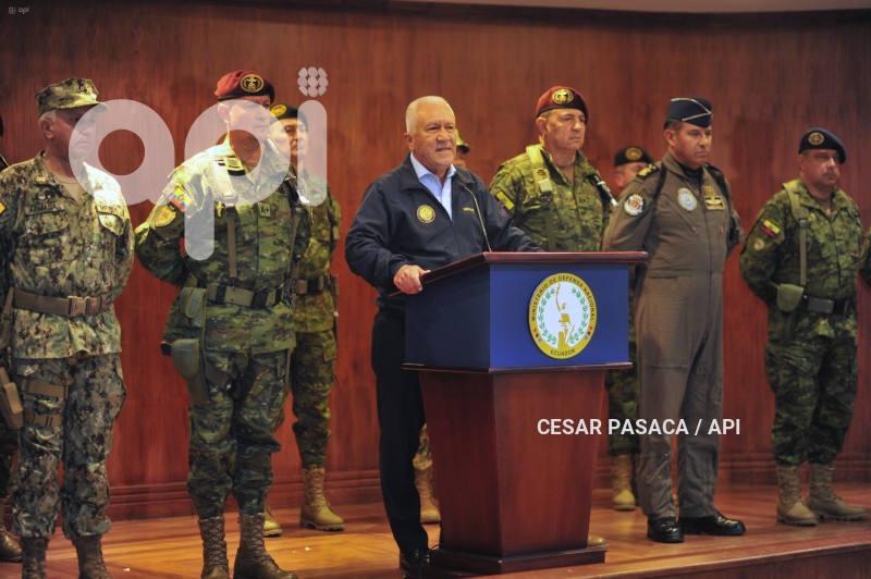 RUEDA DE PRENSA - GENERAL LARA - MINISTRO DE DEFENSA