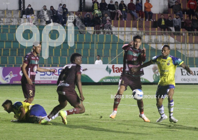 FBL-LIGAPRO-GUALACEO-MUSHUC RUNA