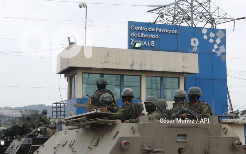 GYE-INTERVENCION MILITAR PENI