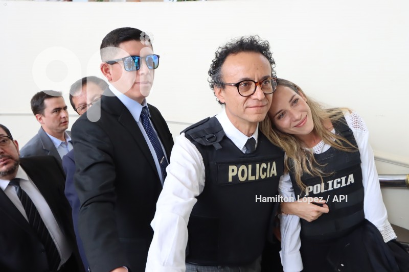 UIO-CHRISTIAN-ZURITA-CANDIDATO-PRESIDENTE