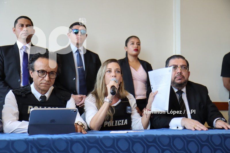 UIO-CHRISTIAN-ZURITA-CANDIDATO-PRESIDENTE