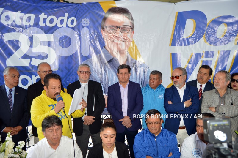 CUENCA-RUEDA DE PRENSA-APOYO-ORGANIZACIONES-FERNADO VILLAVICENCI