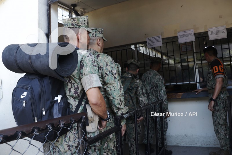 GYE-MILITARES ELECCIONES