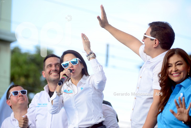 CARANAVA-LUISA GONZALEZ-GYE