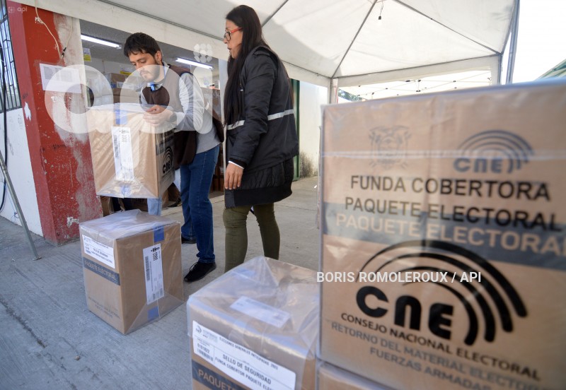 CUENCA-ELECCIONES-MATERIAL ELECTORAL CANTONES