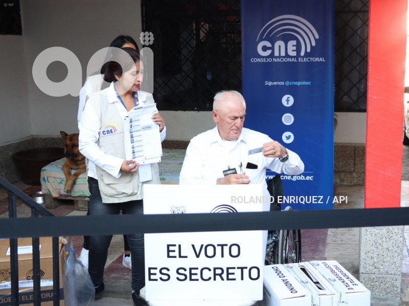 VOTO-EN-CASA