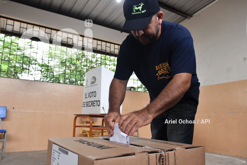 SUFRAGIO CHONE LUISA GONZALEZ