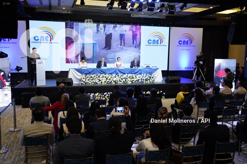 ELECCIONES UIO CENTRO MANDO CIERRE