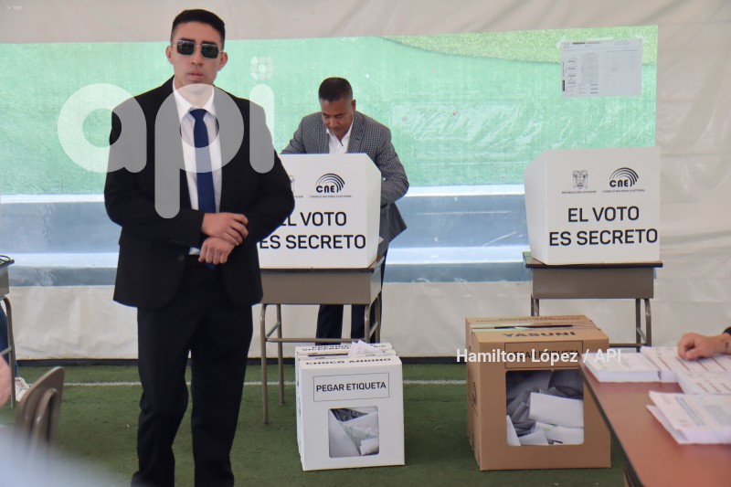 SUFRAGIO UIO BOLIVAR ARMIJOS