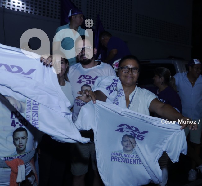 ELECCIONES GYE SIMPATIZANTES NOBOA