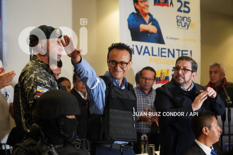ELECCIONES UIO DISCURSO ZURITA