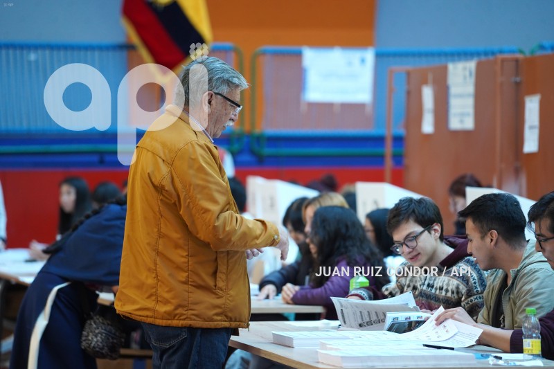 ELECCIONES UIO TERCERA EDAD