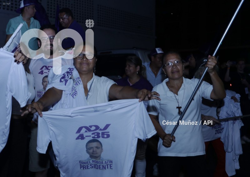 ELECCIONES GYE SIMPATIZANTES NOBOA