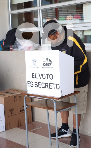 ELECCIONES UIO 2023 AMBIENTE GENERAL