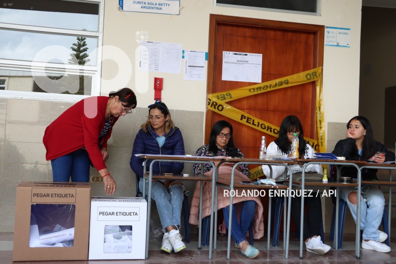 ELECCIONES UIO 2023 AMBIENTE GENERAL