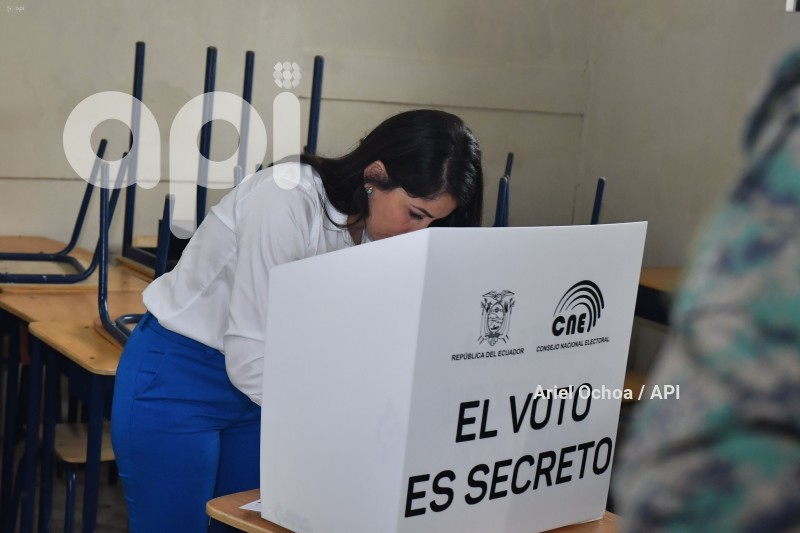 SUFRAGIO CHONE LUISA GONZALEZ
