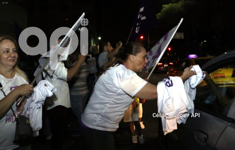ELECCIONES GYE SIMPATIZANTES NOBOA