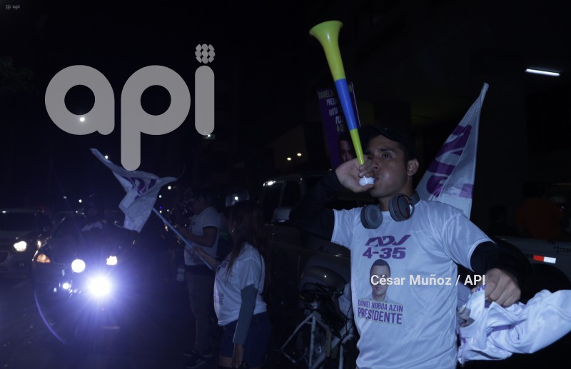 ELECCIONES GYE SIMPATIZANTES NOBOA