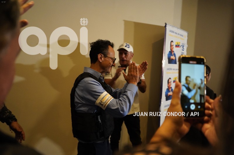 ELECCIONES UIO DISCURSO ZURITA