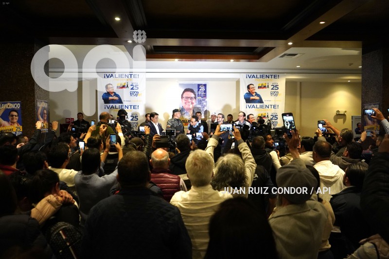 ELECCIONES UIO DISCURSO ZURITA