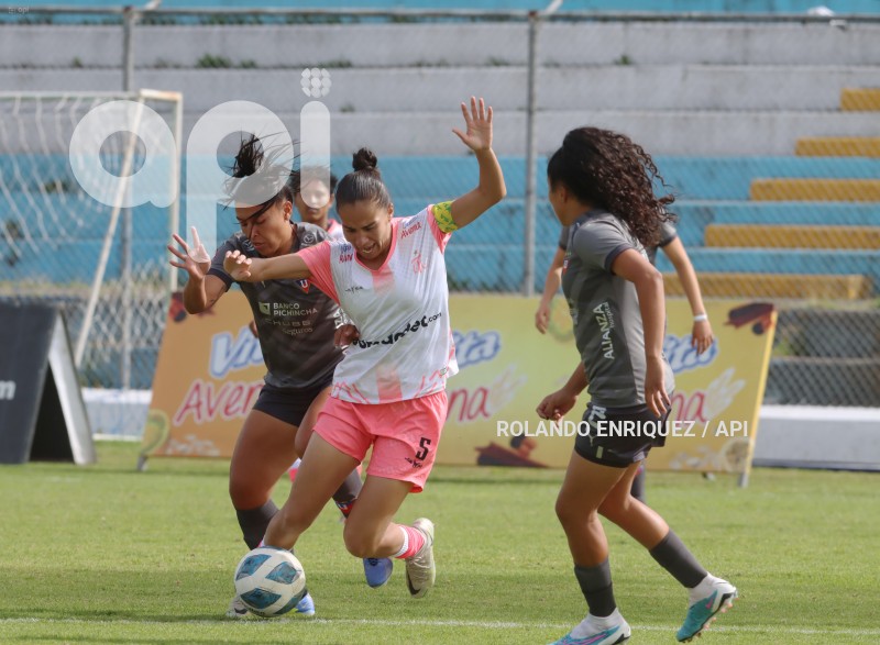 FBL-SUPERLIGA-FEMENINA-NANAS-LDU-QUITO