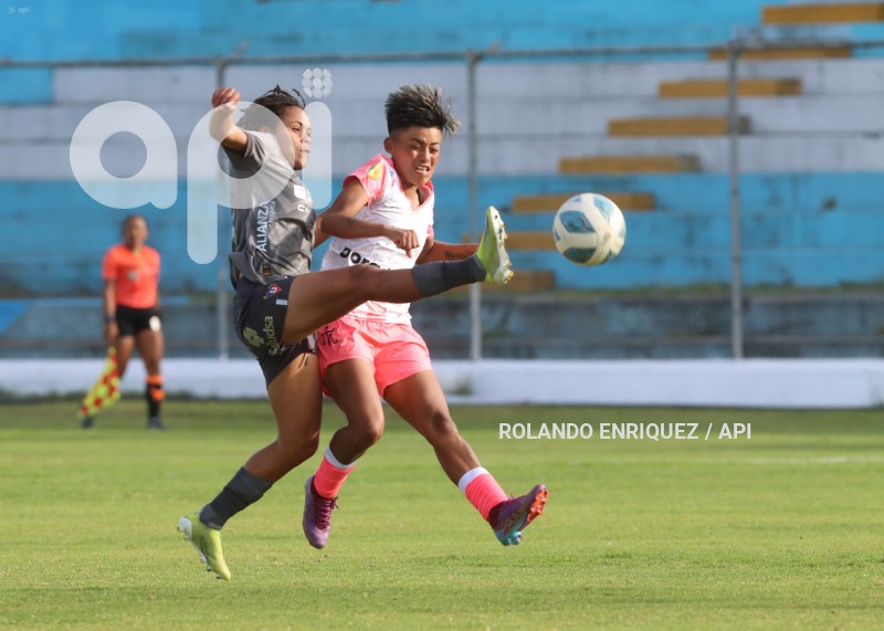 FBL-SUPERLIGA-FEMENINA-NANAS-LDU-QUITO