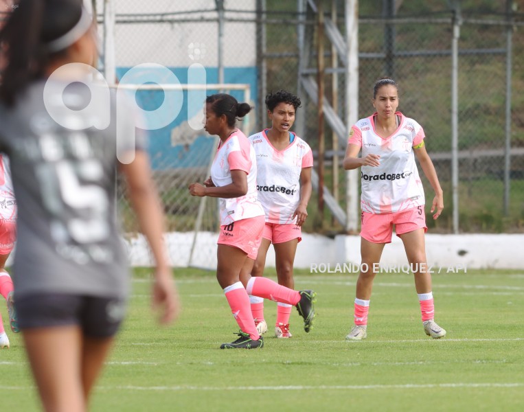 FBL-SUPERLIGA-FEMENINA-NANAS-LDU-QUITO