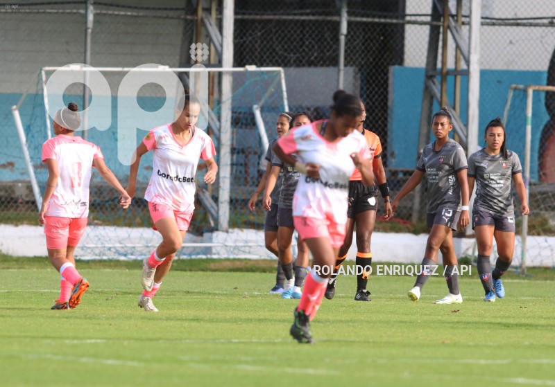 FBL-SUPERLIGA-FEMENINA-NANAS-LDU-QUITO