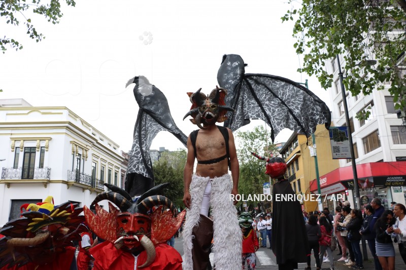 LOS DIABLOS SE TOMAN LA MARISCAL