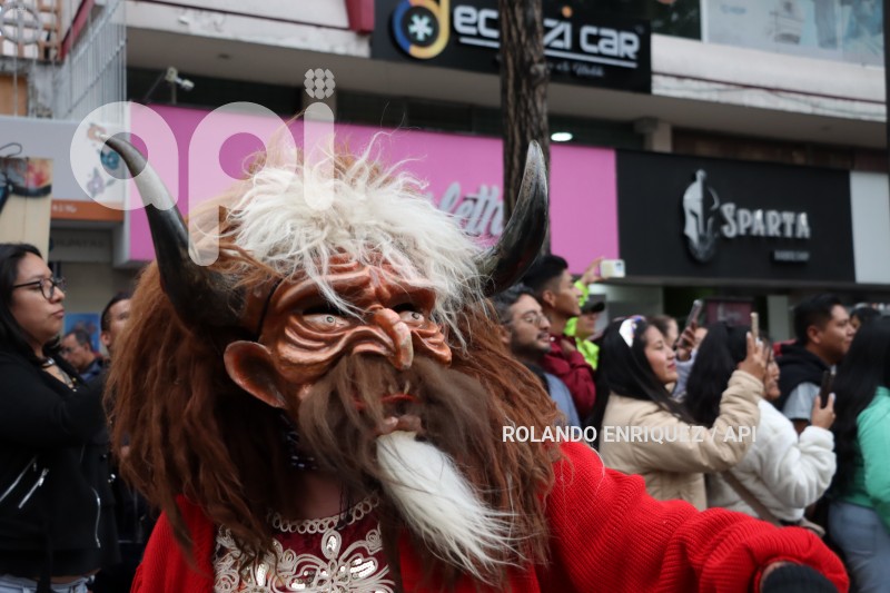 LOS DIABLOS SE TOMAN LA MARISCAL