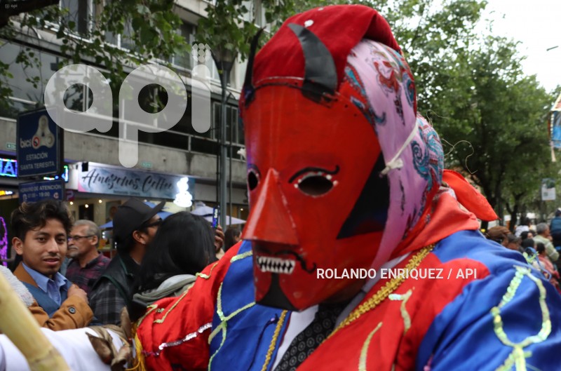 LOS DIABLOS SE TOMAN LA MARISCAL