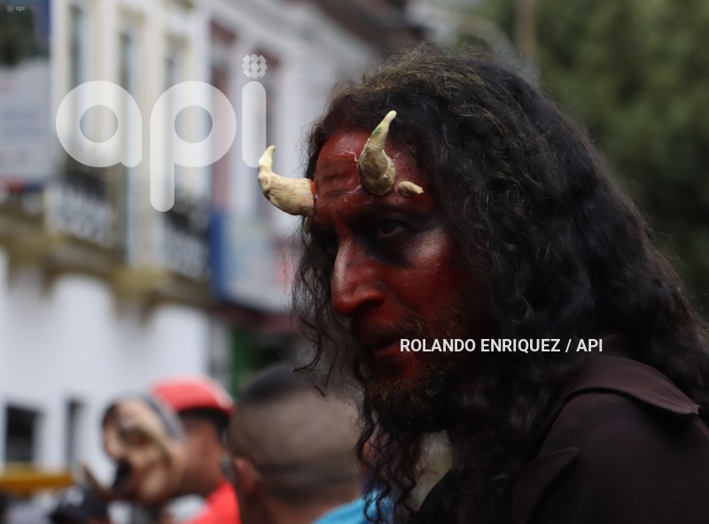 LOS DIABLOS SE TOMAN LA MARISCAL