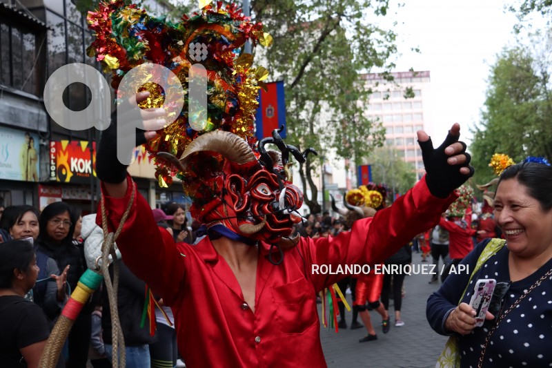 LOS DIABLOS SE TOMAN LA MARISCAL