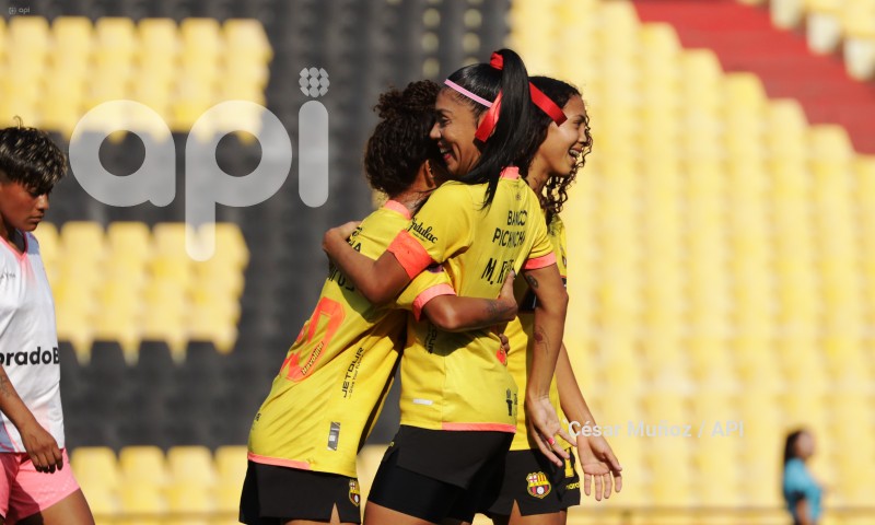 FBL-SUPERLIGA-FEMENINA-BARCELONA-NANAS