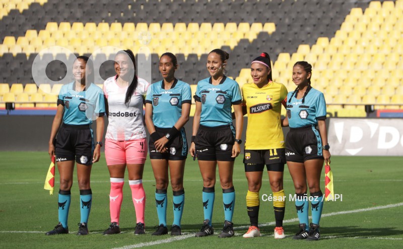 FBL-SUPERLIGA-FEMENINA-BARCELONA-NANAS